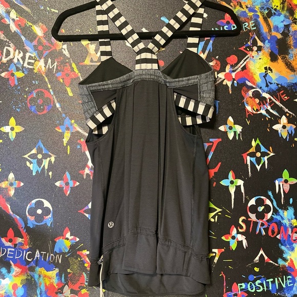 Lululemon Rest Less Tank Size 6
Black Burlap Texture Dune Apex Stripe Dune - Picture 6 of 16